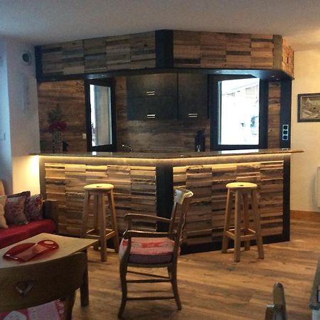 מגב Chalets De Julie מראה חיצוני תמונה