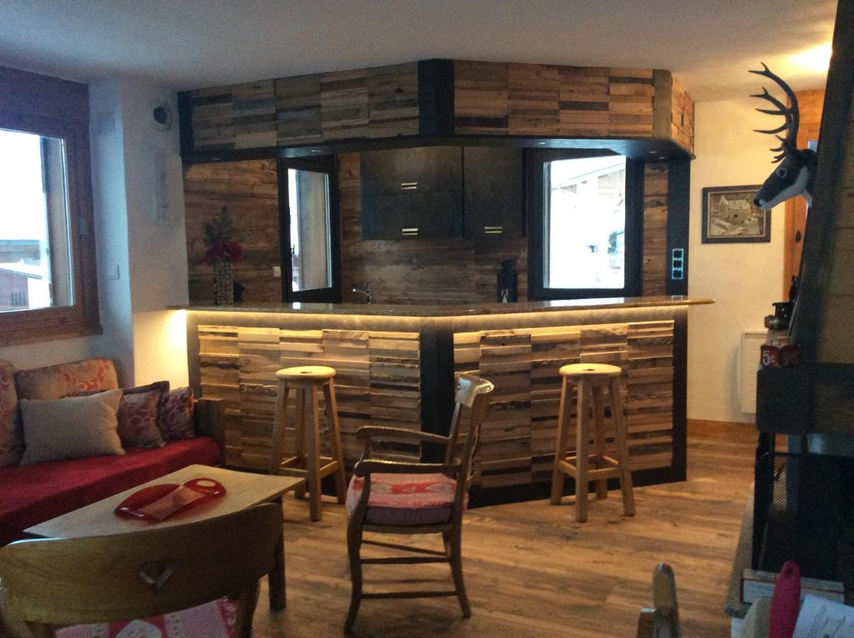 מגב Chalets De Julie מראה חיצוני תמונה