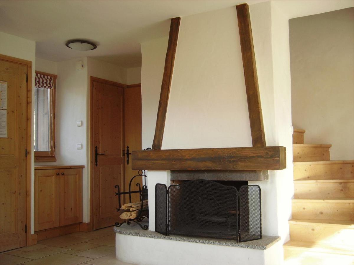 מגב Chalets De Julie חדר תמונה