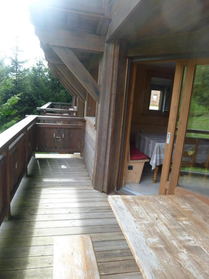מגב Chalets De Julie מראה חיצוני תמונה
