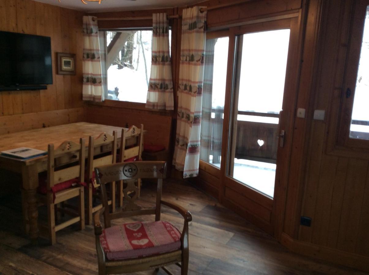 מגב Chalets De Julie מראה חיצוני תמונה